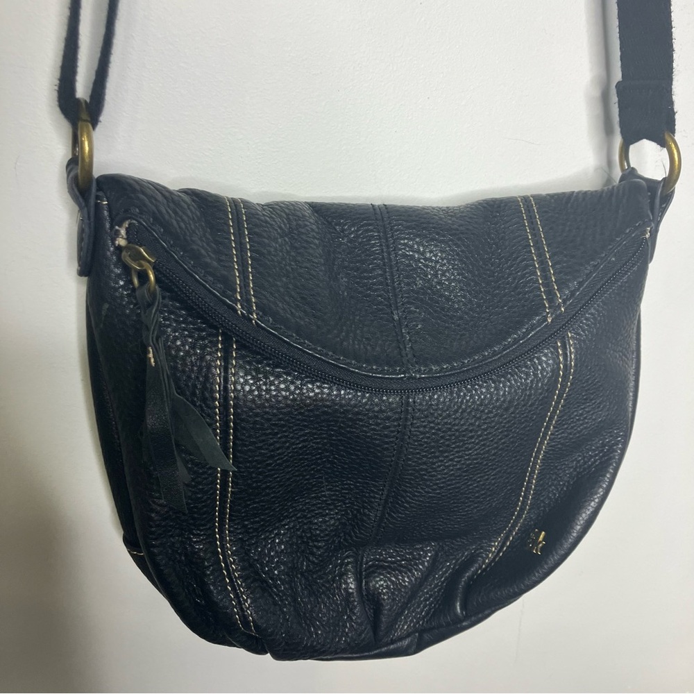 The Sak Deena flap crossbody bagâ black pebbled leather